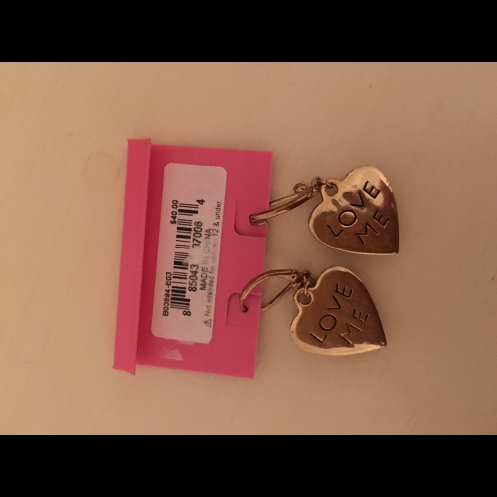 Betsey Johnson Love me heart earrings